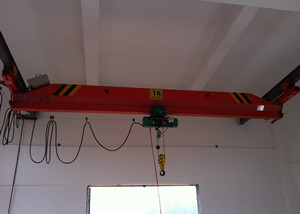 LXB型防爆電動(dòng)單梁懸掛起重機(jī)