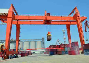 軌道式集裝箱門式起重機(jī)